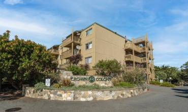 373 Half Moon Lane 206, Daly City, California 94015, 2 Bedrooms Bedrooms, ,1 BathroomBathrooms,Residential,Buy,373 Half Moon Lane 206,ML81985432