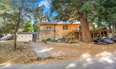 705 Clubhouse Drive, Twin Peaks, California 92391, 2 Bedrooms Bedrooms, ,2 BathroomsBathrooms,Residential,Buy,705 Clubhouse Drive,PW24221389