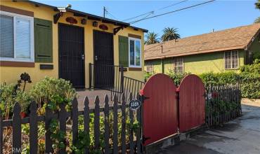 1526 E 9th Street, Long Beach, California 90813, 1 Bedroom Bedrooms, ,1 BathroomBathrooms,Residential Lease,Rent,1526 E 9th Street,OC24225425