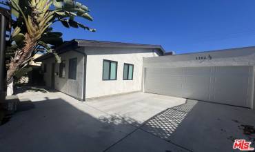 1282 S Highland Avenue 1/2, Los Angeles, California 90019, 3 Bedrooms Bedrooms, ,Residential Lease,Rent,1282 S Highland Avenue 1/2,24458953