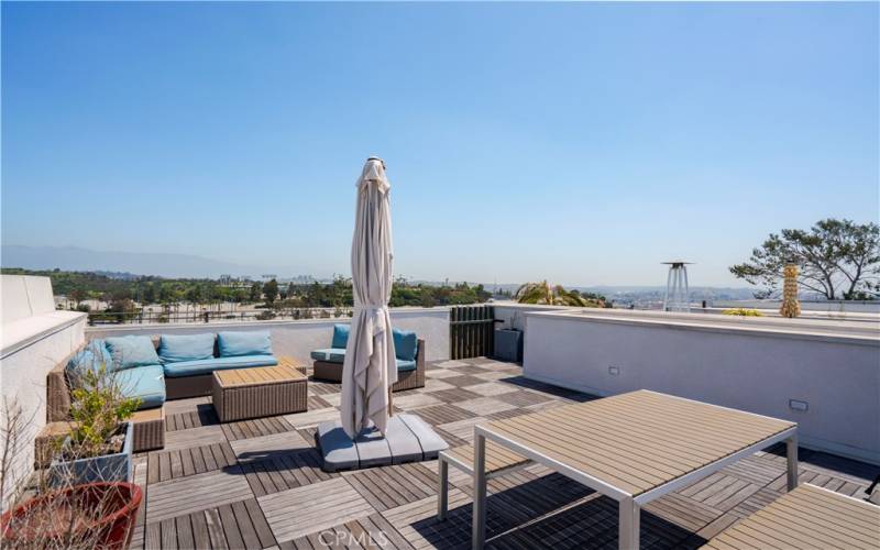 Rooftop deck's panoramic view of Dodger Stadium & Elysian Park