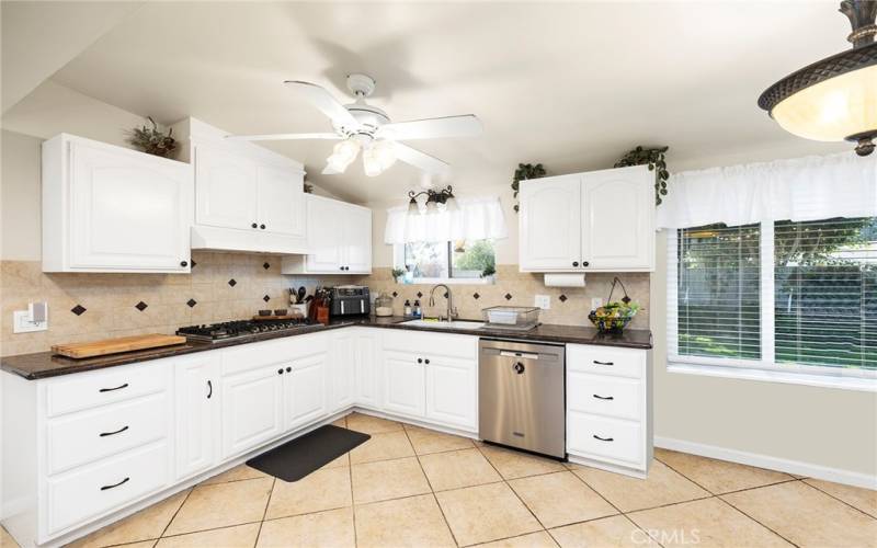 BEAUTIFUL KITCHEN