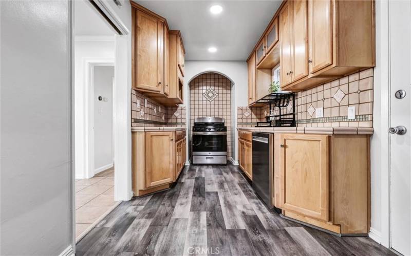 Spacious remodeled Kitchen, New Stove