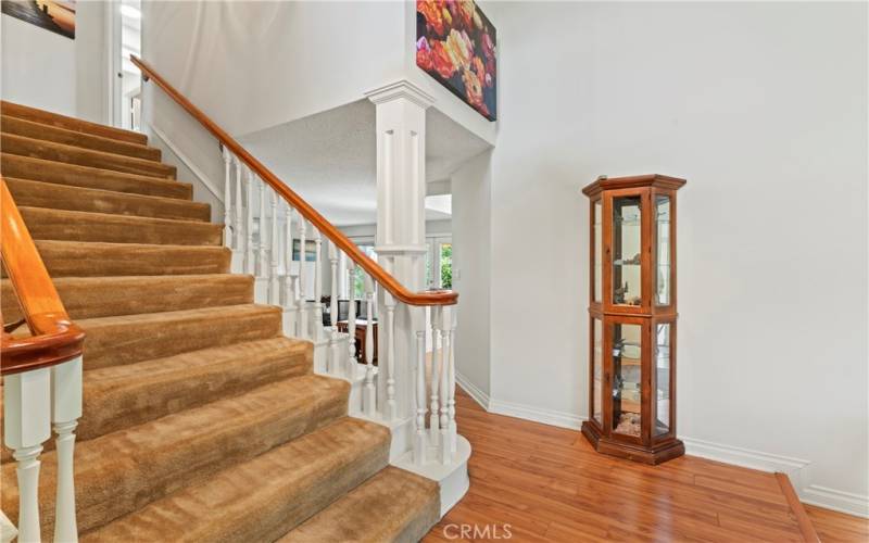 Foyer/staircase