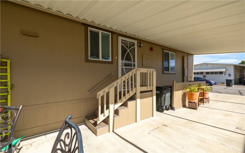 Side door entry with security screen door