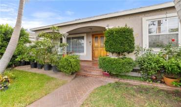 1517 Simmons Avenue, Commerce, California 90022, 3 Bedrooms Bedrooms, ,3 BathroomsBathrooms,Residential,Buy,1517 Simmons Avenue,DW24214518