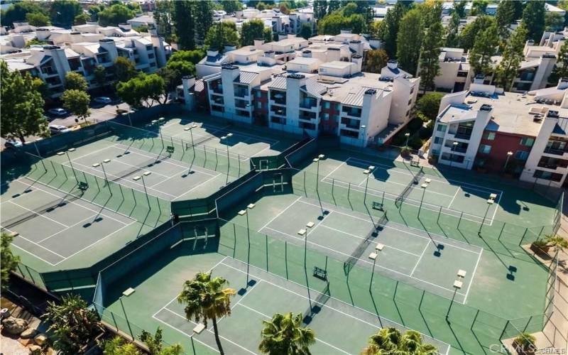 6 Tennis & Pickle Ball Courts