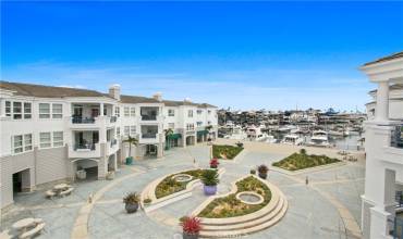 2600 Newport Boulevard 218, Newport Beach, California 92663, 2 Bedrooms Bedrooms, ,2 BathroomsBathrooms,Residential Lease,Rent,2600 Newport Boulevard 218,IV24224380