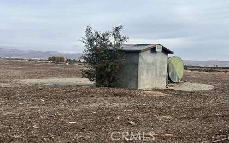 1st water well with tank