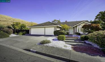 142 Armstrong St, Hercules, California 94547, 4 Bedrooms Bedrooms, ,2 BathroomsBathrooms,Residential,Buy,142 Armstrong St,41078005