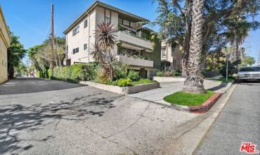 1341 Centinela Avenue 104, Santa Monica, California 90404, 2 Bedrooms Bedrooms, ,2 BathroomsBathrooms,Residential,Buy,1341 Centinela Avenue 104,24456281