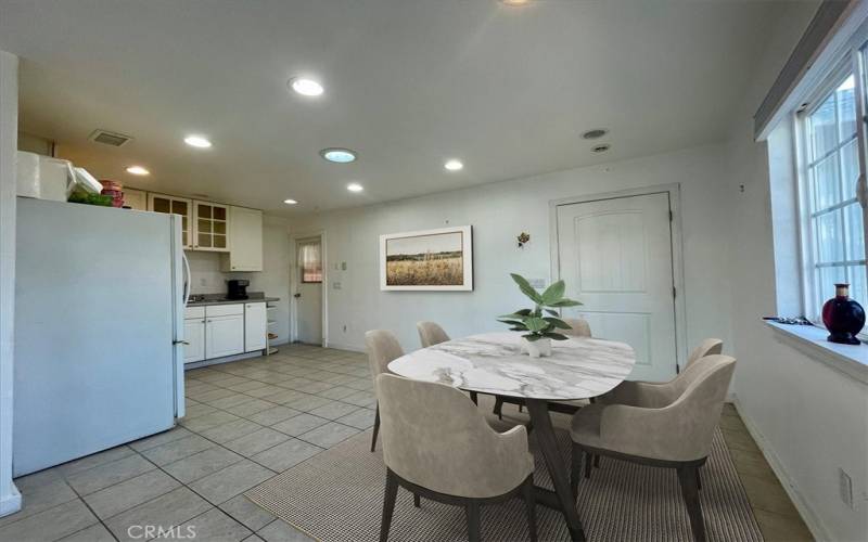 Virtually Staging Dining Area/Kitchen