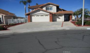 17474 Crestlake Lane, Riverside, California 92503, 4 Bedrooms Bedrooms, ,2 BathroomsBathrooms,Residential,Buy,17474 Crestlake Lane,CV24224207