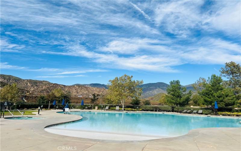 beach style entry pool