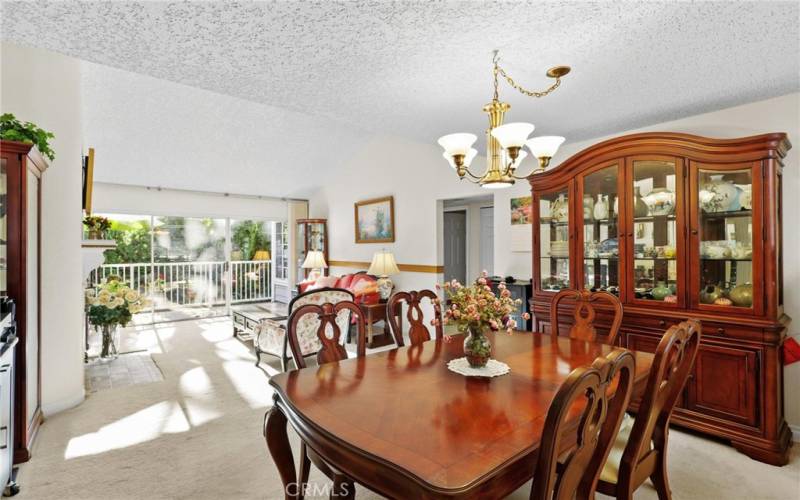 Beautiful dining area open to family room