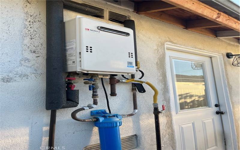 Tankless water heater