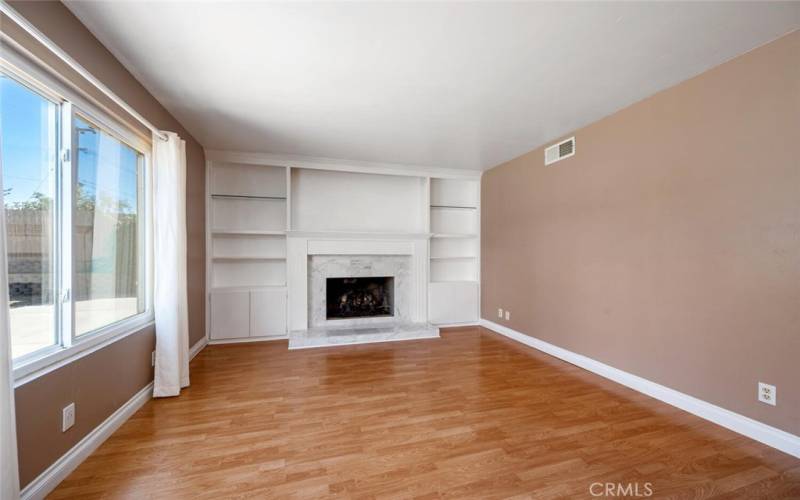 FAMILY RM WITH FIREPLACE