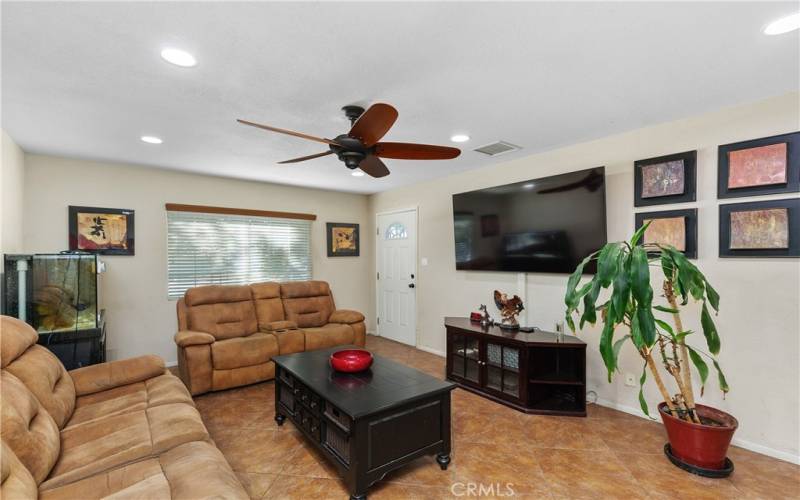 Enjoy the ceiling fan and recessed lighting