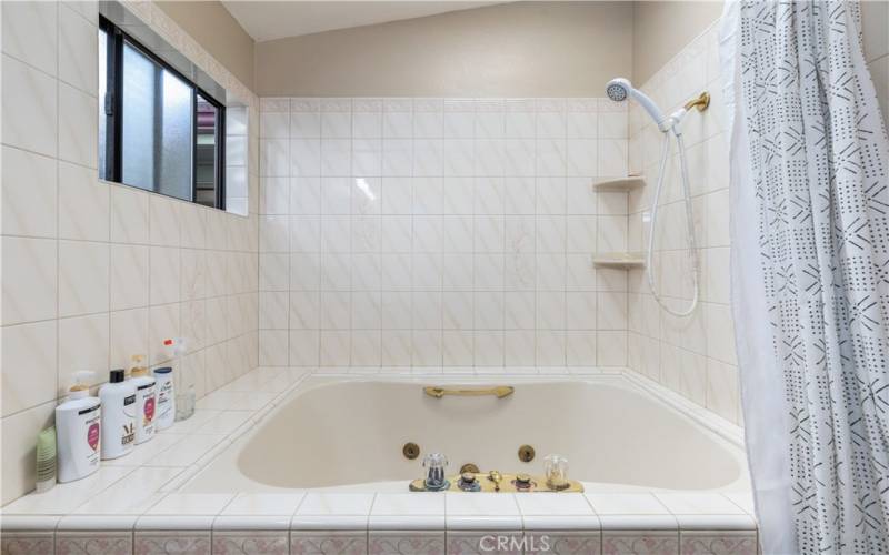 Soaking Tub in Primary Suite