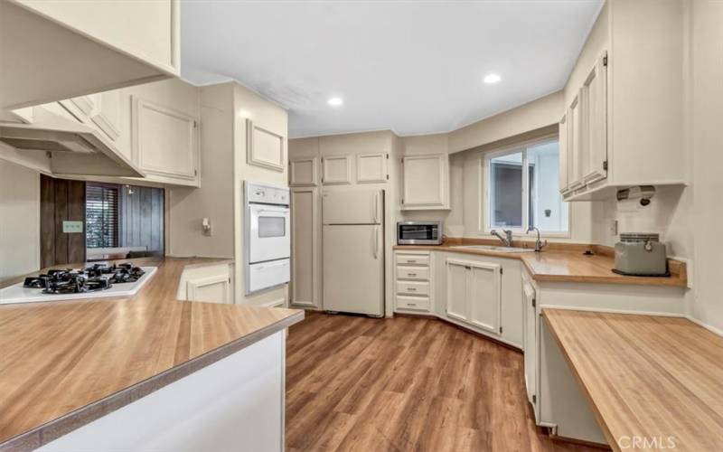 Kitchen with desk area to right