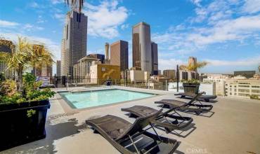 312 W 5th Street 405, Los Angeles, California 90013, 1 Bedroom Bedrooms, ,1 BathroomBathrooms,Residential Lease,Rent,312 W 5th Street 405,SR24226459