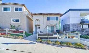 228 32nd Street, Manhattan Beach, California 90266, 2 Bedrooms Bedrooms, ,1 BathroomBathrooms,Residential Lease,Rent,228 32nd Street,PV24226449