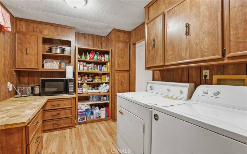 Walk in laundry and Pantry area