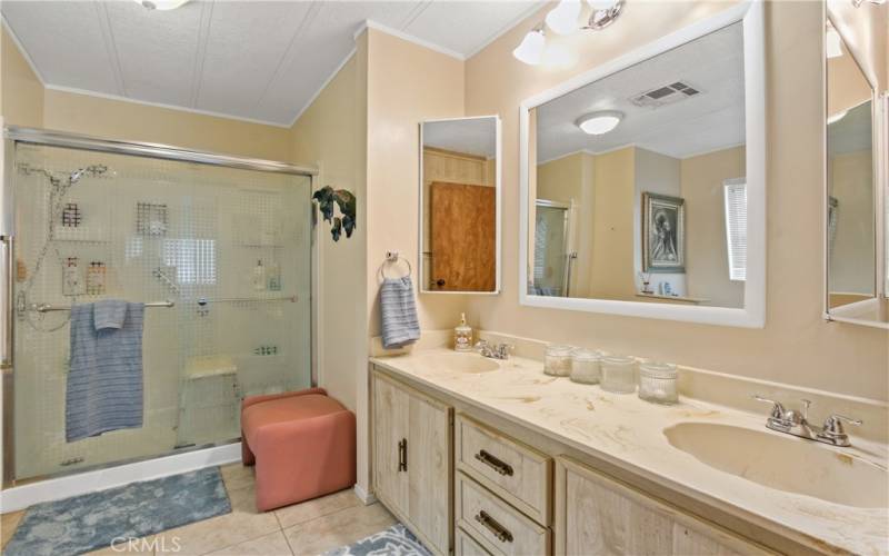 Main Bath-dual sinks walk-in shower