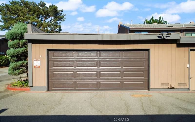 2-Car Garage