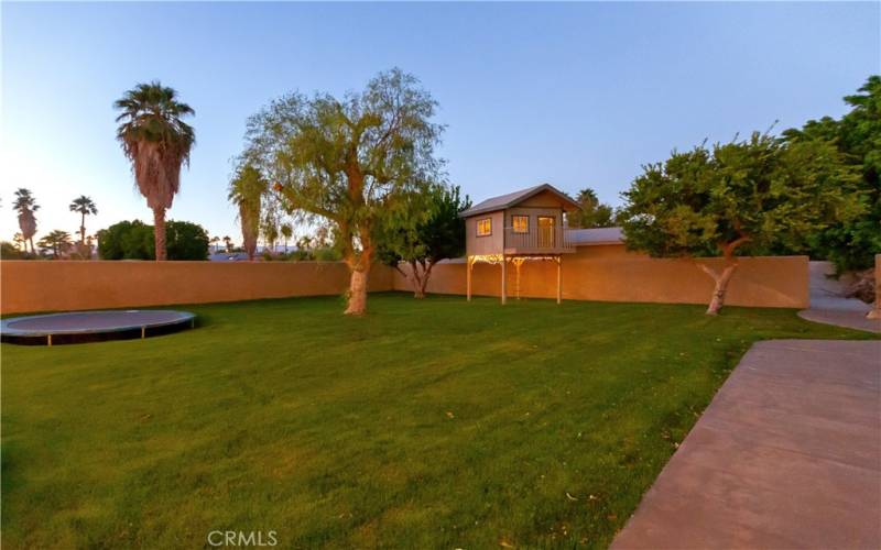 putting green? volleyball? croquet? so many things you could do with this yard space