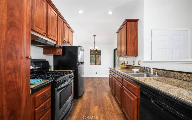 Gorgeous remodeled kitchen - appliances are all includedx!