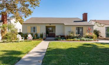 5712 Murietta Avenue, Sherman Oaks, California 91401, 3 Bedrooms Bedrooms, ,2 BathroomsBathrooms,Residential Lease,Rent,5712 Murietta Avenue,SR24226674