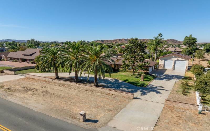 Custom Built, Single Story, 4 Bedroom, 2.5 Bath, Pool Home, 2,860 Sq Ft, 1.04 Acres, 8 Car Garage, located in the Valle Vista area of East Hemet