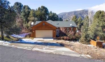 2501 Arbor Drive, Pine Mountain Club, California 93225, 3 Bedrooms Bedrooms, ,2 BathroomsBathrooms,Residential,Buy,2501 Arbor Drive,SR24226787