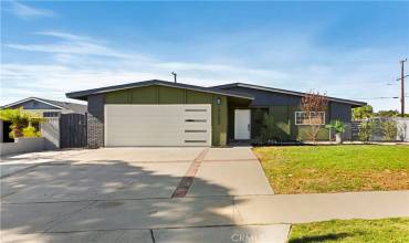 19203 Scobey Avenue, Carson, California 90746, 4 Bedrooms Bedrooms, ,3 BathroomsBathrooms,Residential,Buy,19203 Scobey Avenue,DW24225567