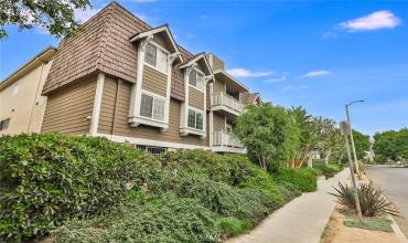 1731 Barry Avenue 201, Los Angeles, California 90025, 2 Bedrooms Bedrooms, ,2 BathroomsBathrooms,Residential,Buy,1731 Barry Avenue 201,SR24223354