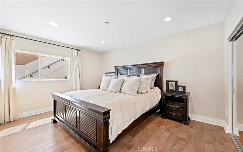 Mid level bedroom