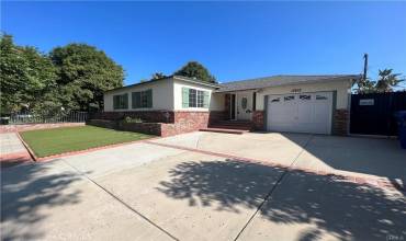 17412 Tiara Street, Encino, California 91316, 3 Bedrooms Bedrooms, ,3 BathroomsBathrooms,Residential Lease,Rent,17412 Tiara Street,SR24227035