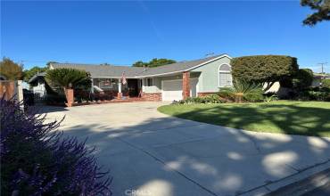 10761 Avonbury Avenue, Whittier, California 90603, 3 Bedrooms Bedrooms, ,2 BathroomsBathrooms,Residential,Buy,10761 Avonbury Avenue,PW24222431