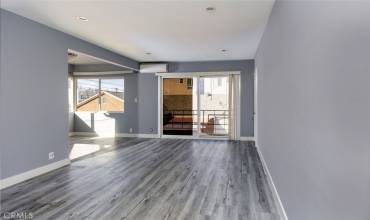 6623 Troost Avenue 5, North Hollywood, California 91606, 1 Bedroom Bedrooms, ,1 BathroomBathrooms,Residential Lease,Rent,6623 Troost Avenue 5,GD24226017