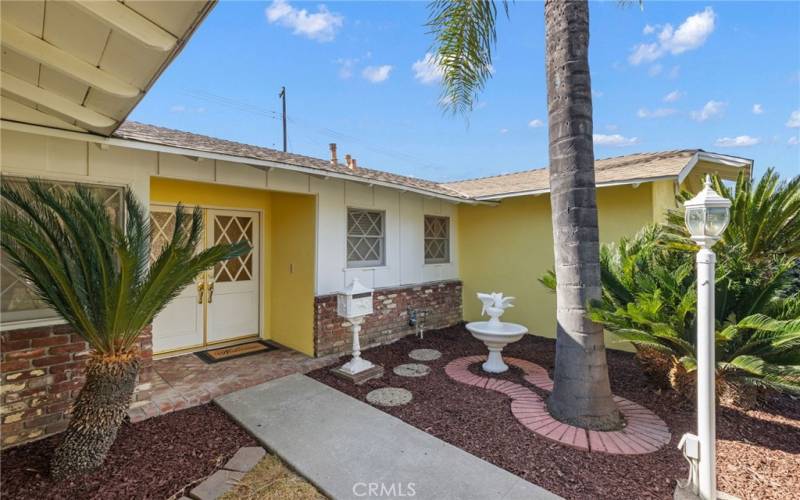 Welcome to 16624 Main Street, La Puente