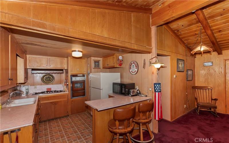 Kitchen With Breakfast Bar