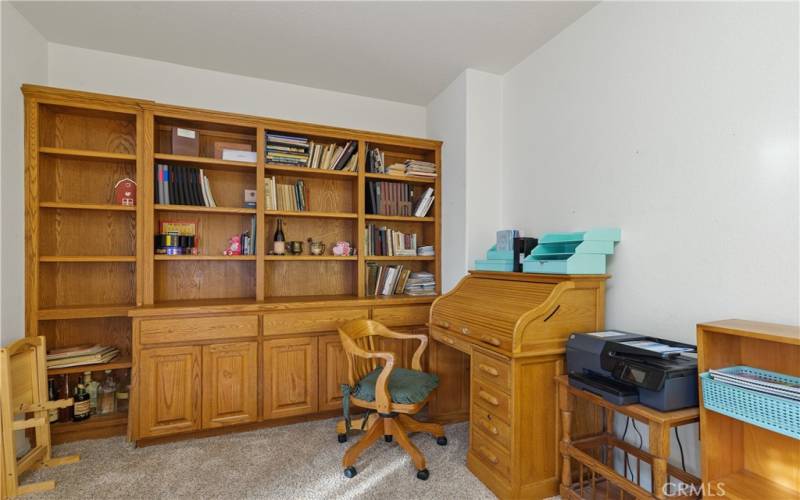 Large 4th B.R in use as an office