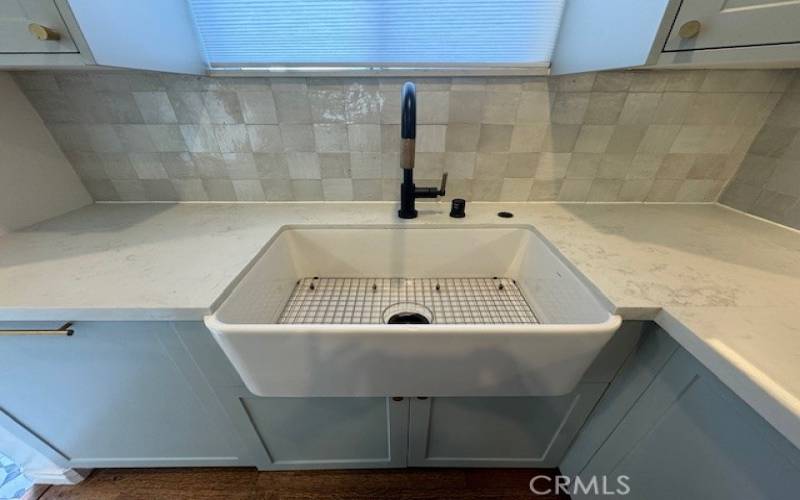 farmhouse sink