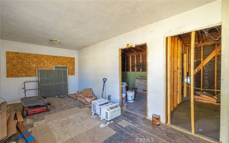 GARAGE INTERIOR