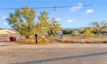 32649 Carnelian Road, Lucerne Valley, California 92356, 3 Bedrooms Bedrooms, ,1 BathroomBathrooms,Residential,Buy,32649 Carnelian Road,HD24207602