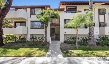 18145 Sundowner Way 950, Canyon Country, California 91387, 3 Bedrooms Bedrooms, ,2 BathroomsBathrooms,Residential,Buy,18145 Sundowner Way 950,SR24227221