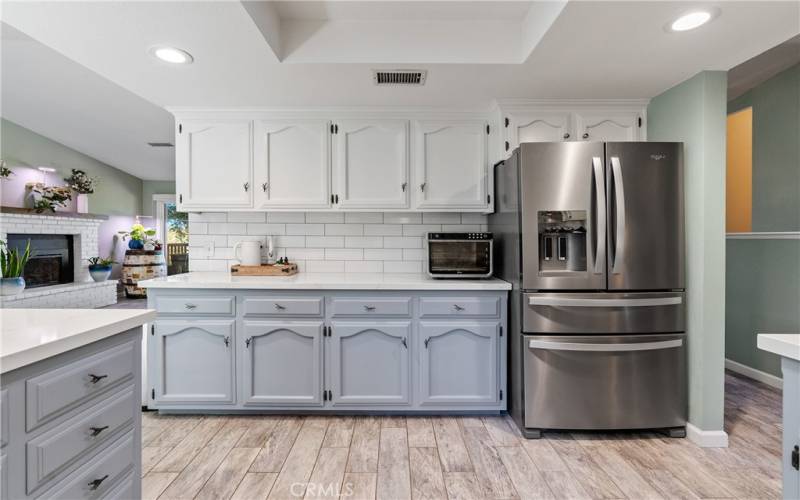 Abundant cabinetry and countertop space! Plus the refrigerator stays!