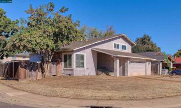 9290 Defiance Cir, Sacramento, California 95827, 4 Bedrooms Bedrooms, ,2 BathroomsBathrooms,Residential,Buy,9290 Defiance Cir,41078199