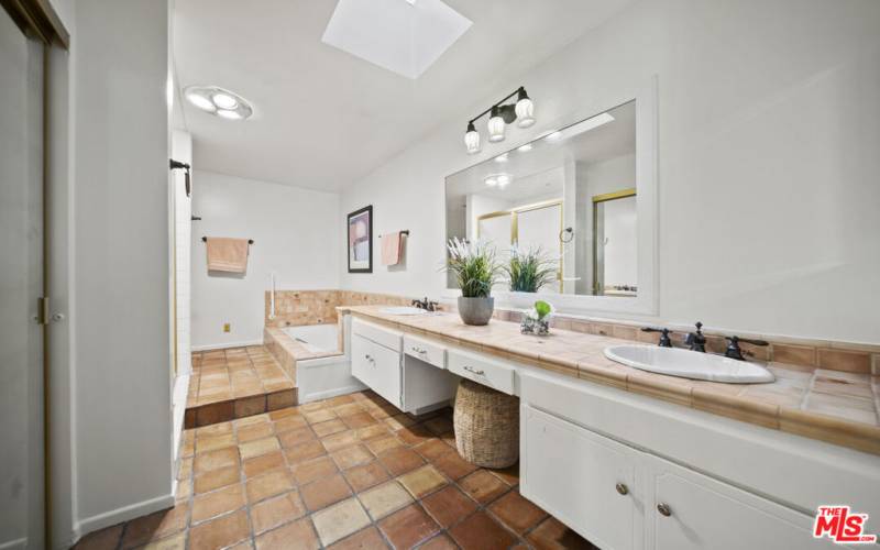 Master bath with separate tub/shower